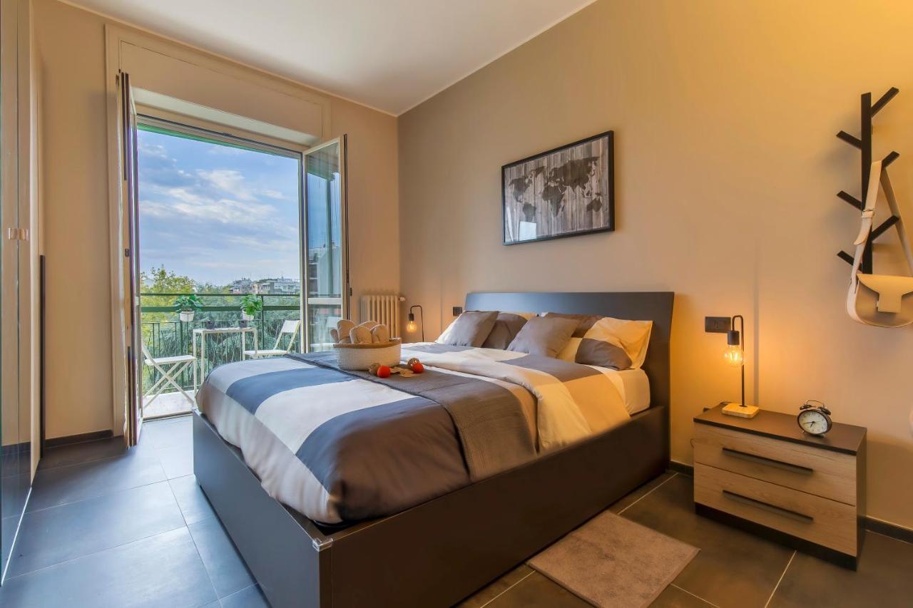 Apartment Modern & Bright 2 Bedroom Flat 50m From M4 Stop